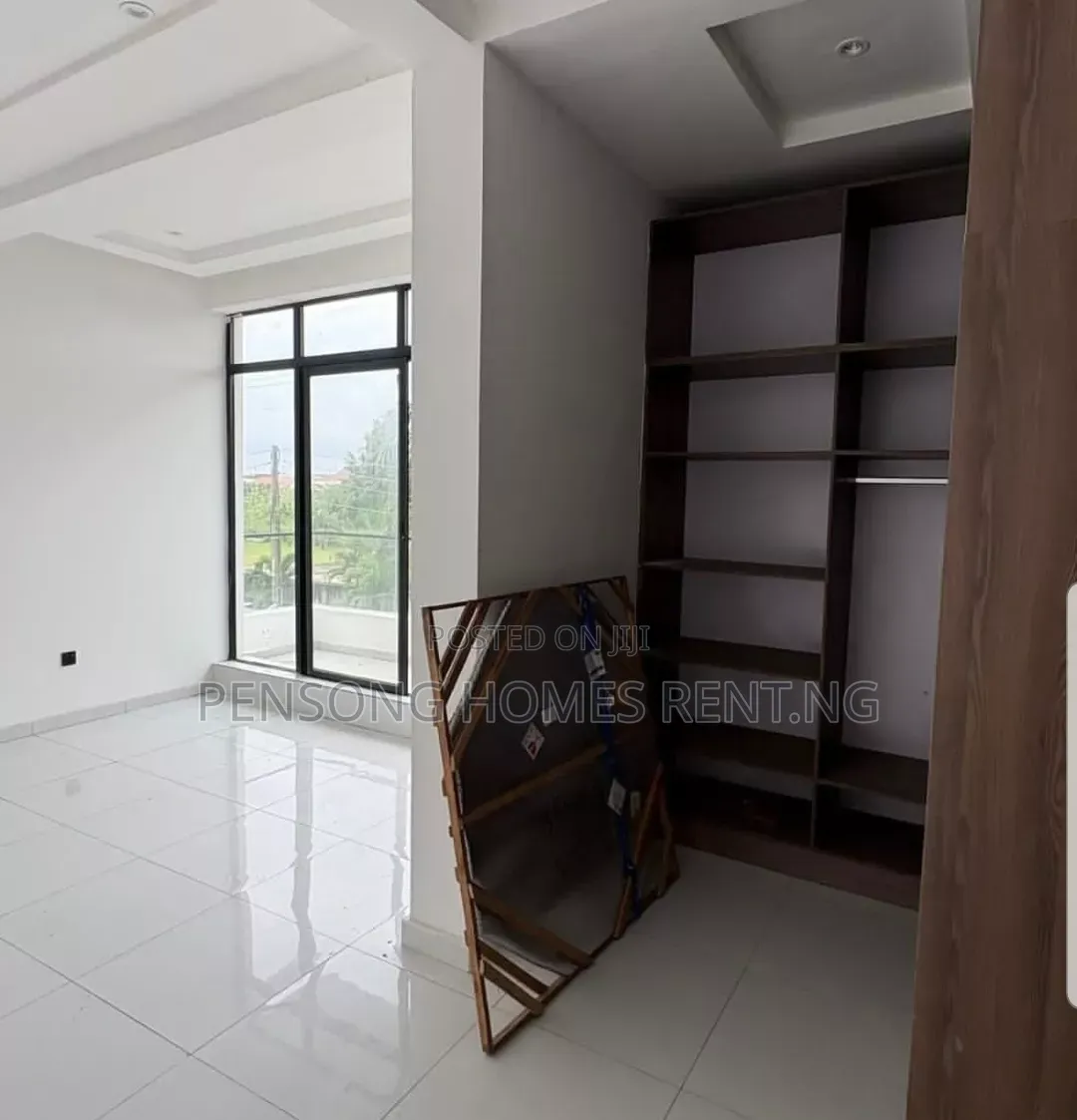 2bdrm Apartment in Lekki Phase 1 for rent in Lekki Phase 1