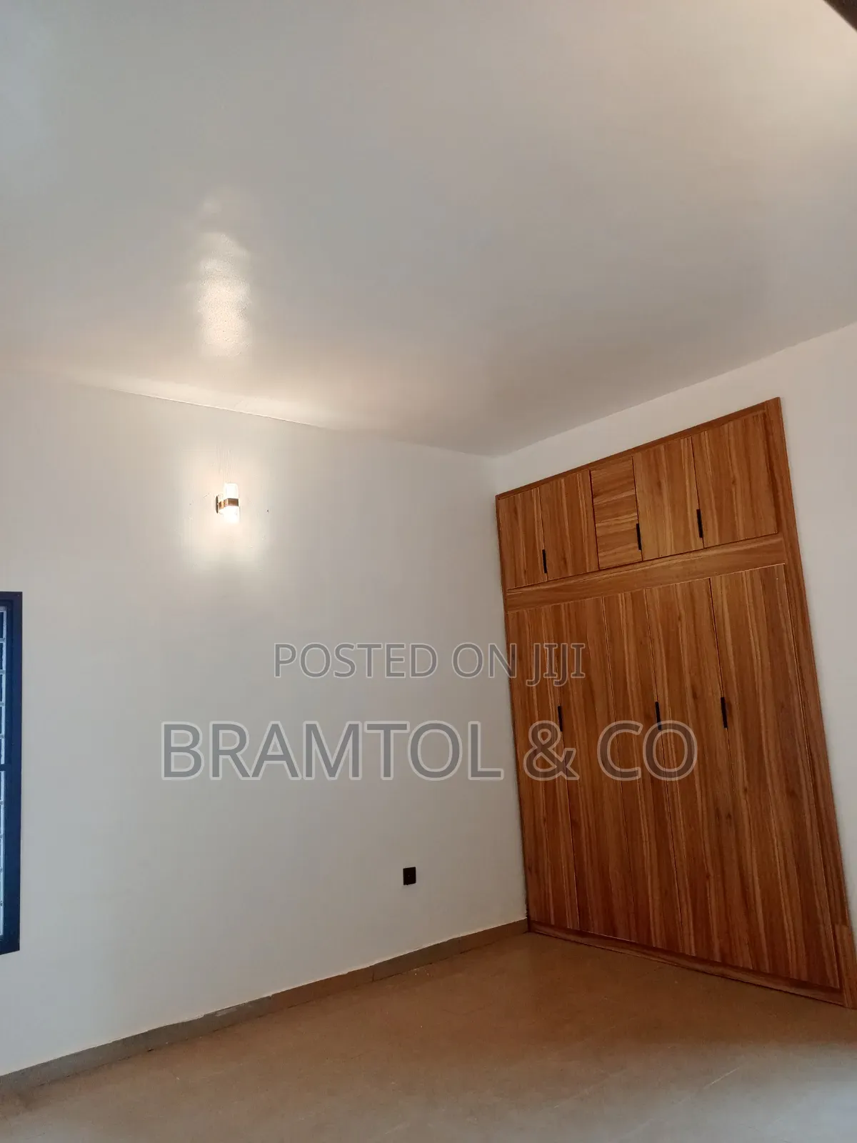 Well Renovated 3 Bedroom on Gfloor for Residence, Airbnb or Office in Life Camp