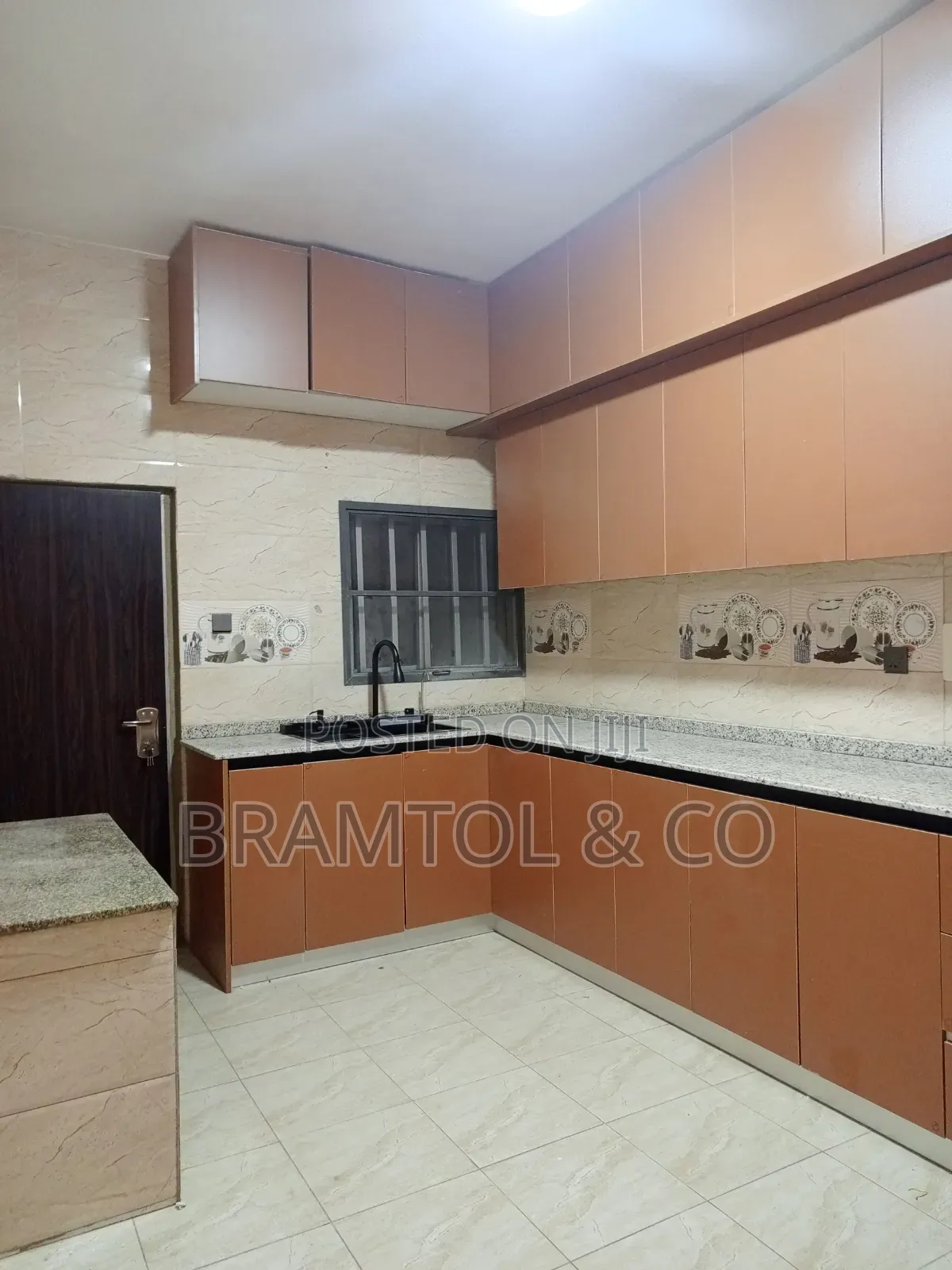 Well Renovated 3 Bedroom on Gfloor for Residence, Airbnb or Office in Life Camp