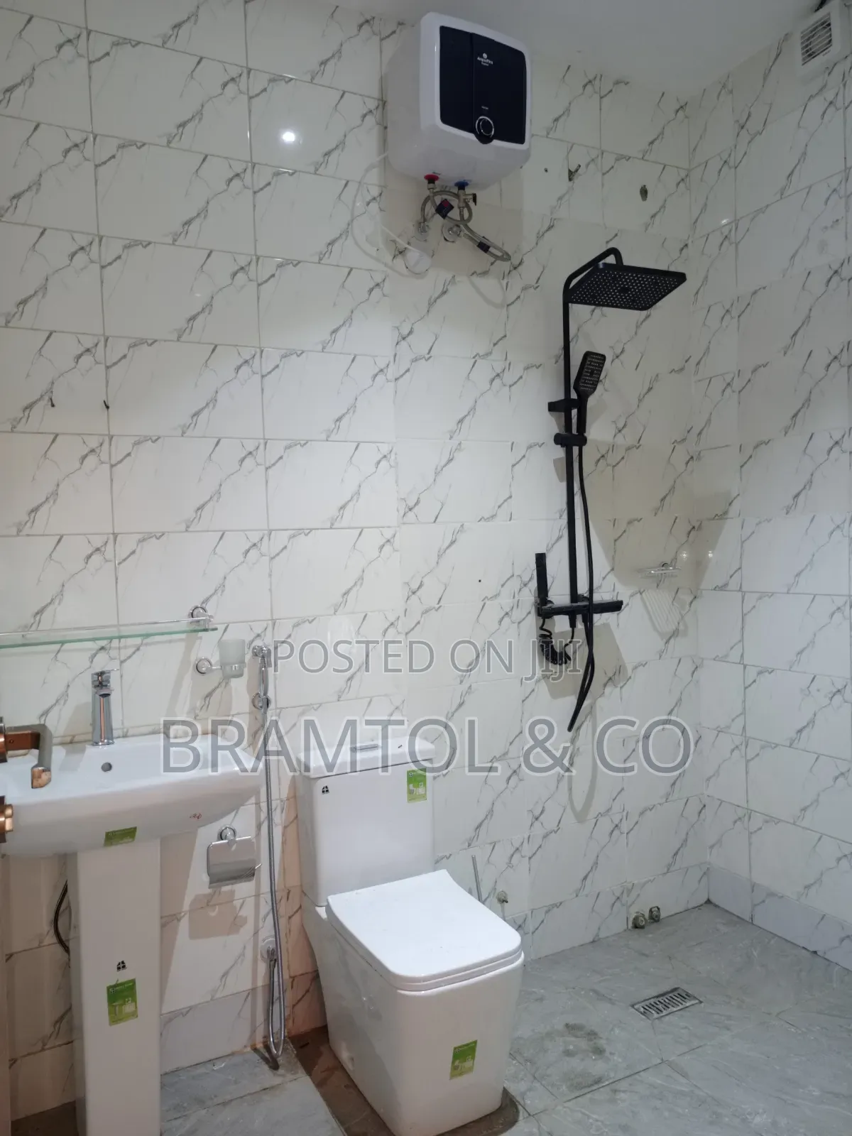 Well Renovated 3 Bedroom on Gfloor for Residence, Airbnb or Office in Life Camp