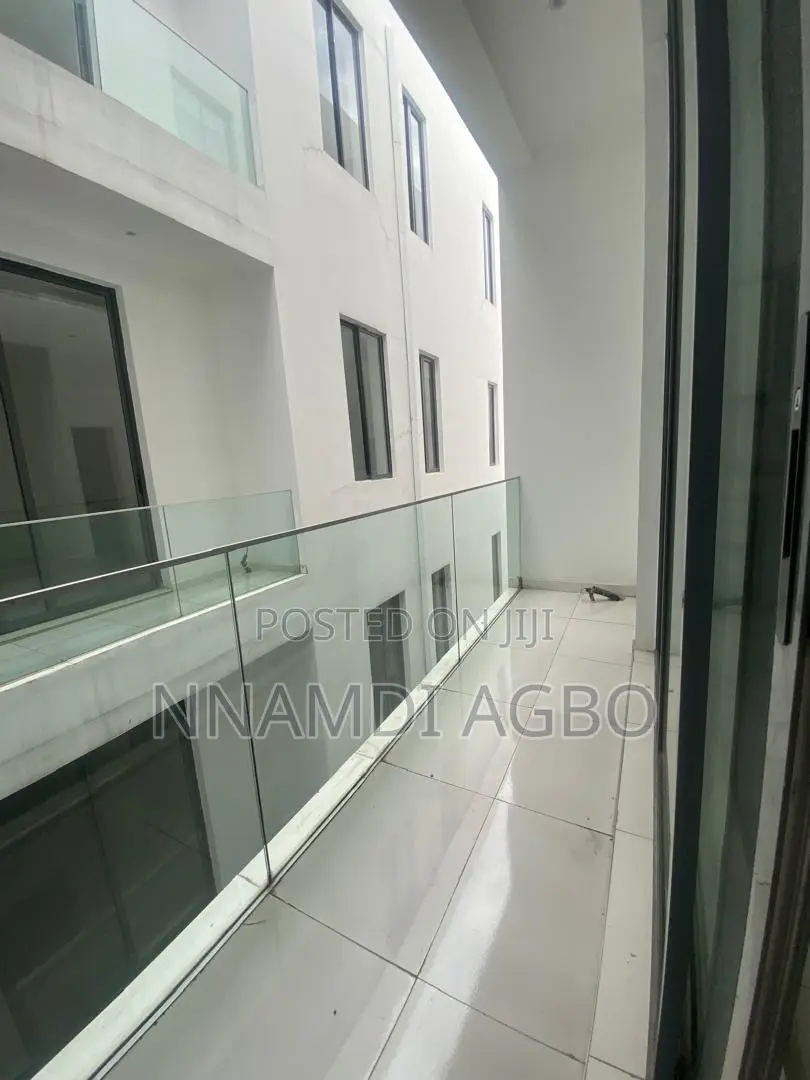 2bdrm Apartment in Lekki Phase 1 for rent in Lekki Phase 1