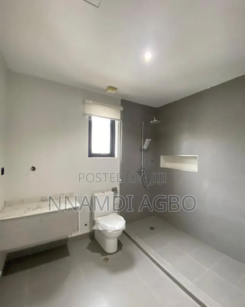 4bdrm Duplex in Lekki Phase 1 for sale in Lekki Phase 1