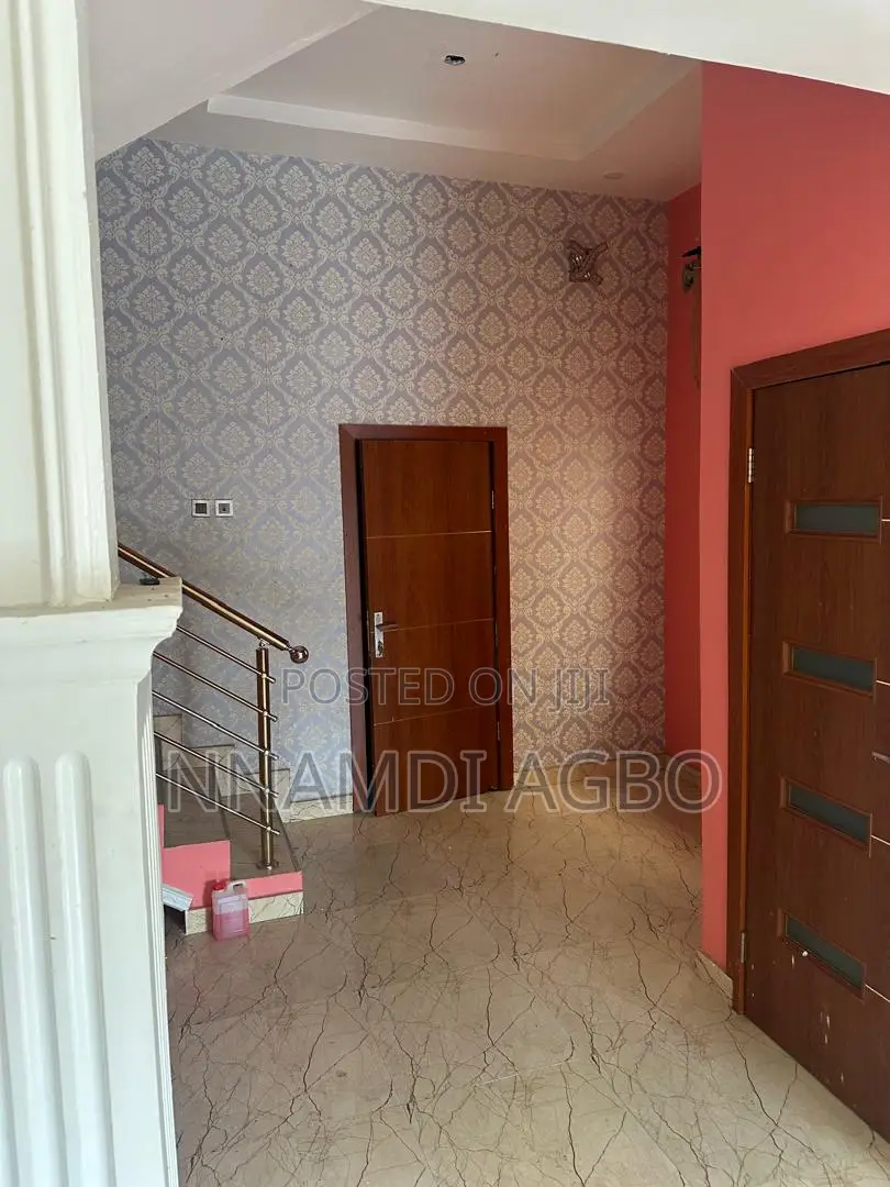 3bdrm Duplex in Chevron for rent in Chevron