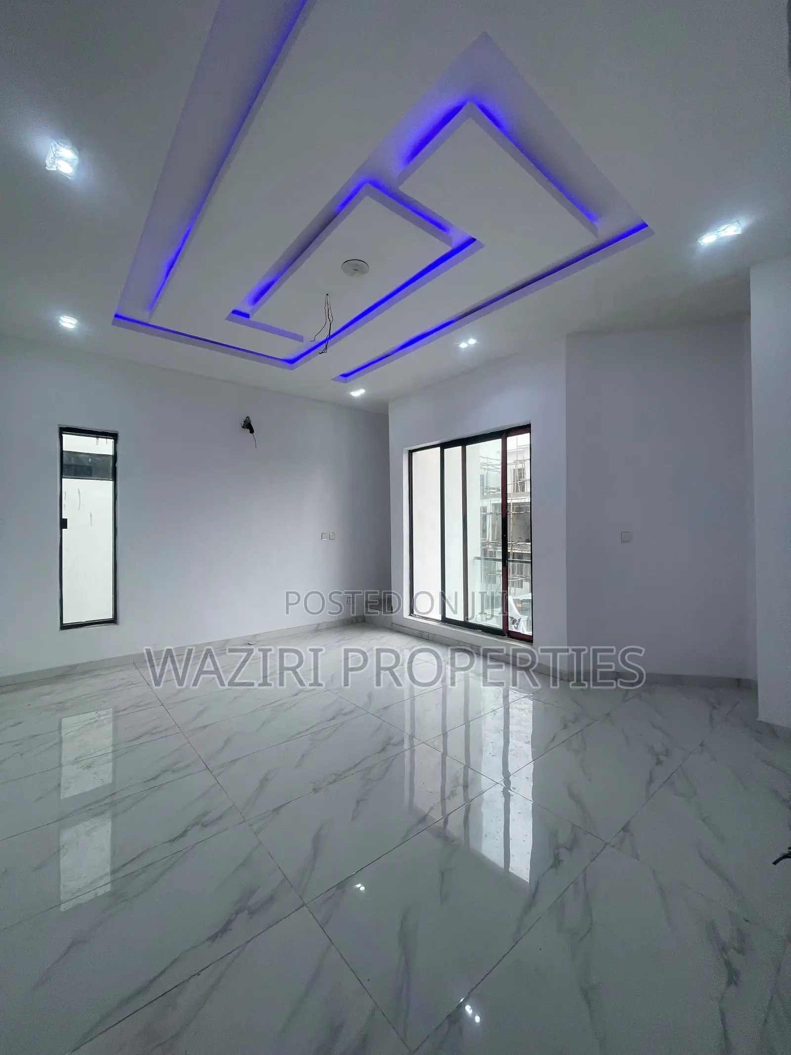 4bdrm Duplex in Chevron for sale in Chevron