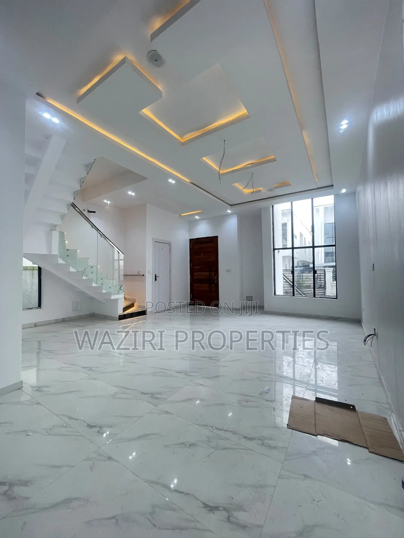 4bdrm Duplex in Chevron for sale in Chevron