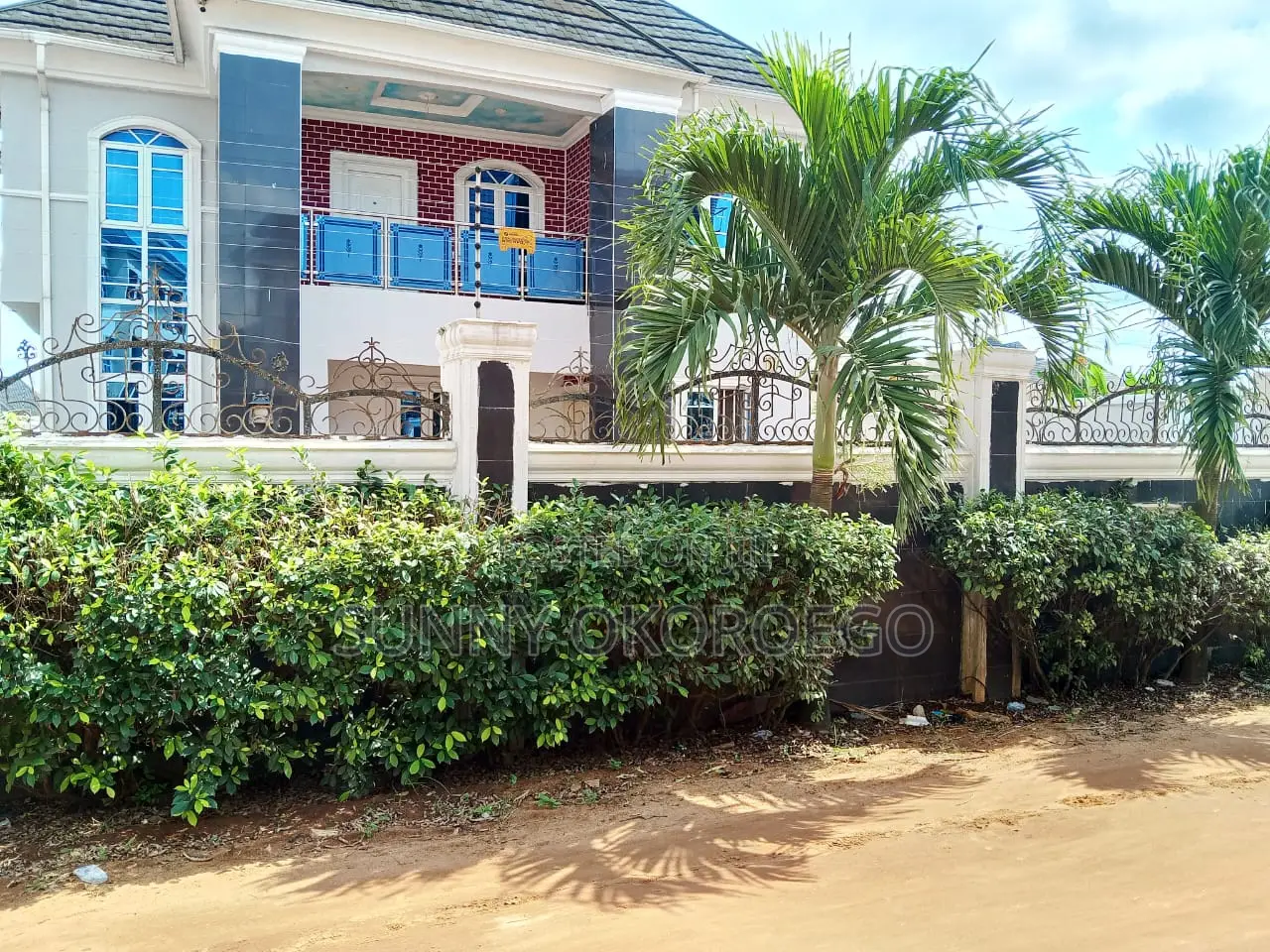 8bdrm Duplex in Owerri for sale in Owerri