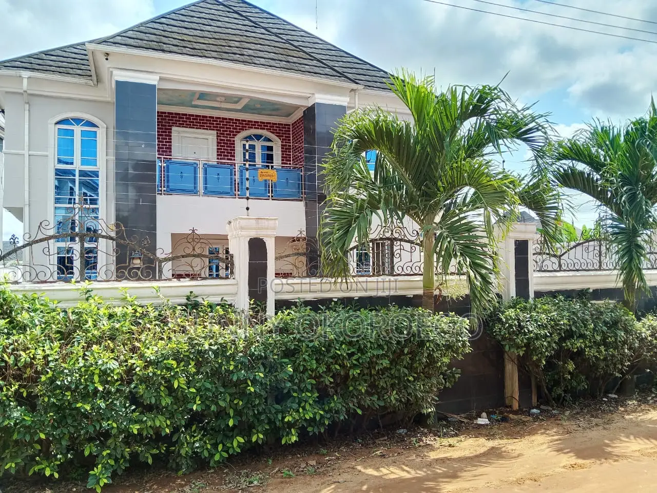 8bdrm Duplex in Owerri for sale in Owerri