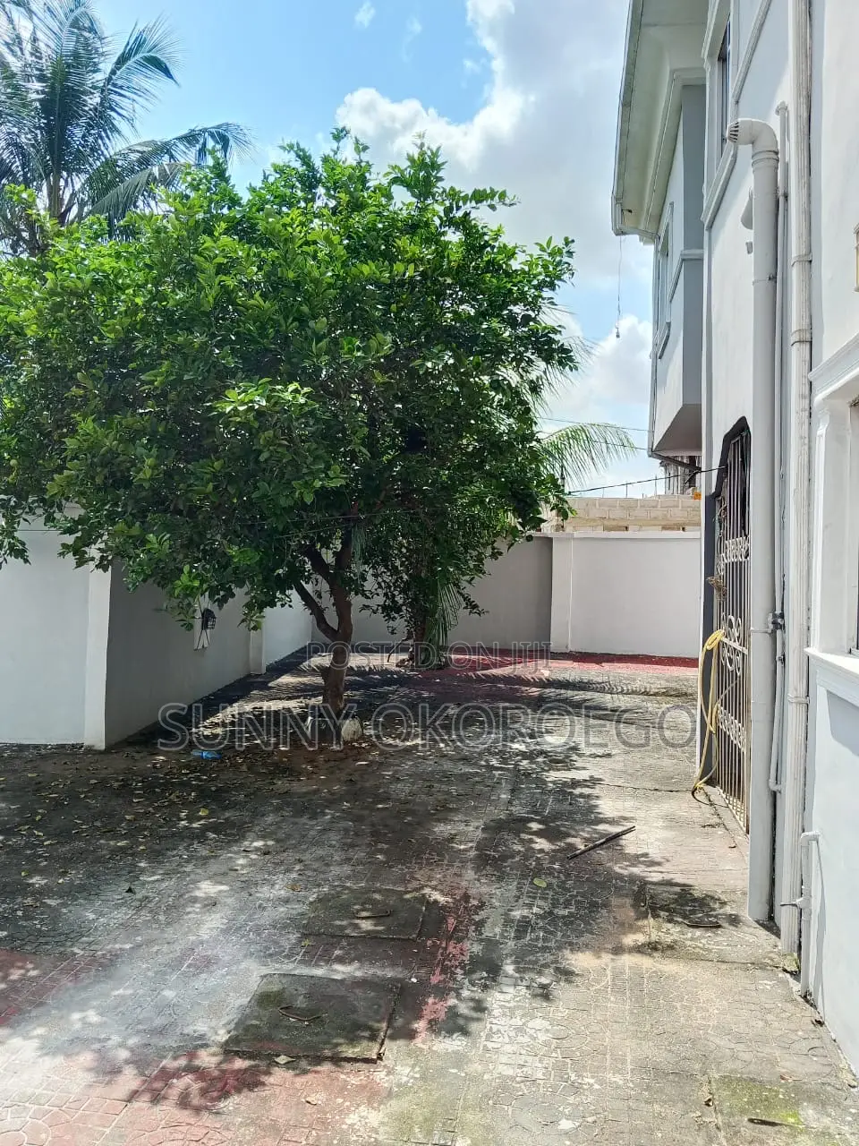 8bdrm Duplex in Owerri for sale in Owerri