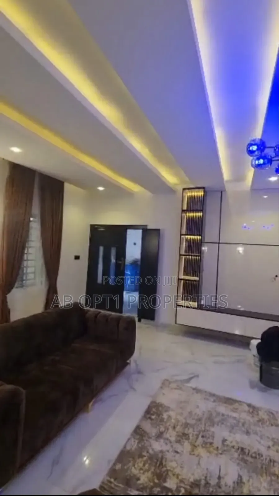 5bdrm Duplex in Ogunwenyi, Gra, Benin City for sale in Benin City