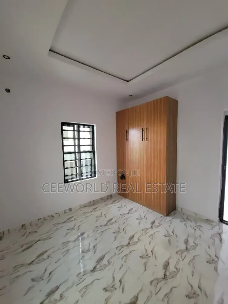 3bdrm Duplex in Kolapo Ishola Gra, Akobo for rent in Akobo