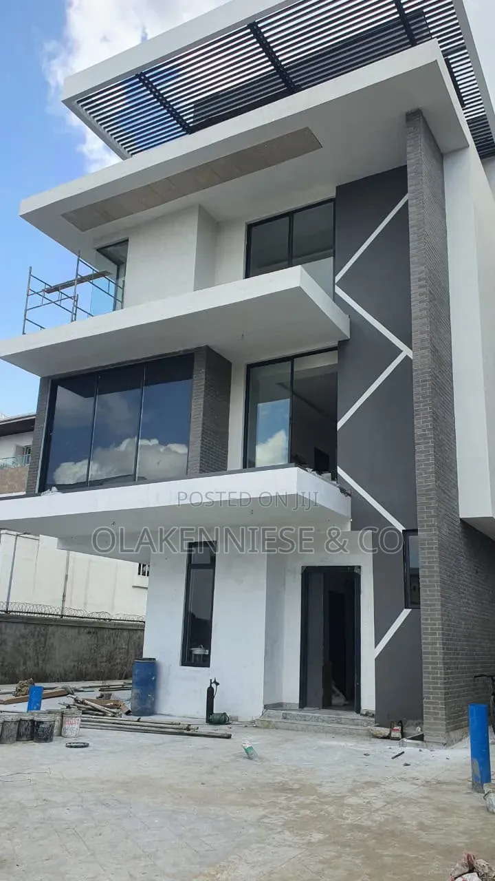 6bdrm House in Banana Island for sale in Banana Island