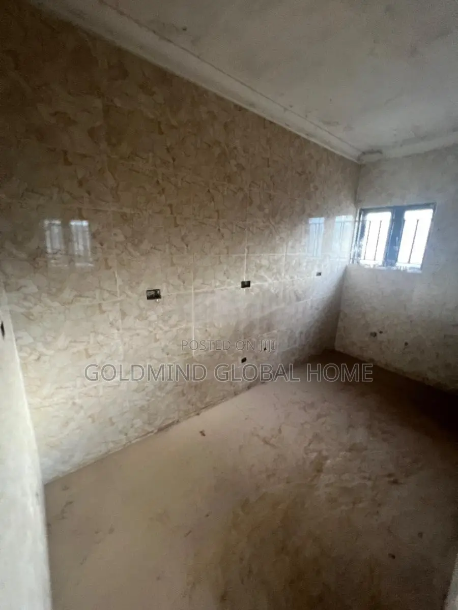 3bdrm Bungalow in Lugbe District. for sale in Sabon Lugbe