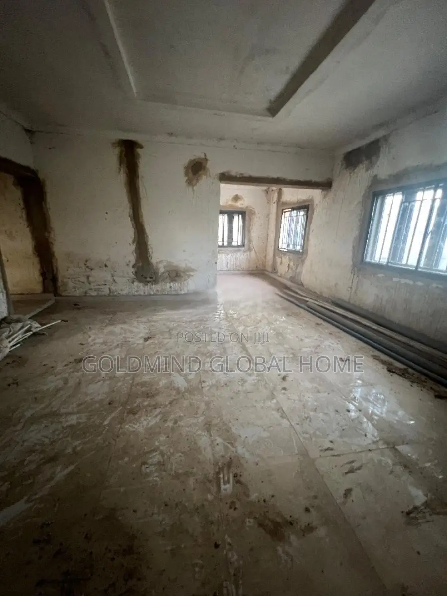 3bdrm Bungalow in Lugbe District. for sale in Sabon Lugbe