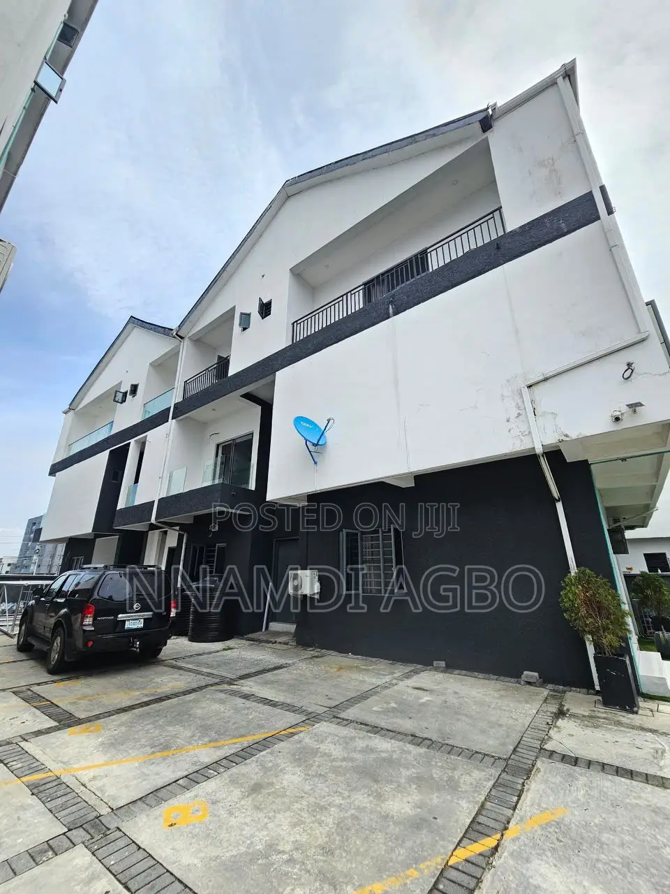 3bdrm Duplex in Ikate for sale in Ikate