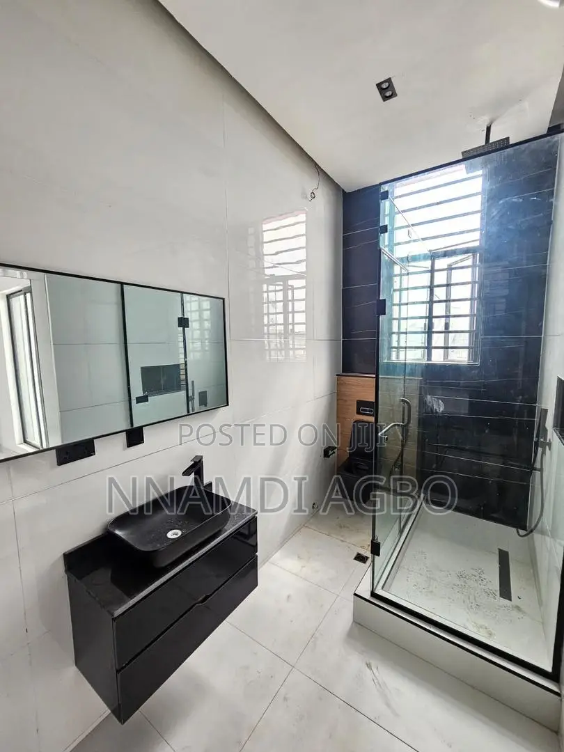 4bdrm Duplex in Ikota for sale in Ikota