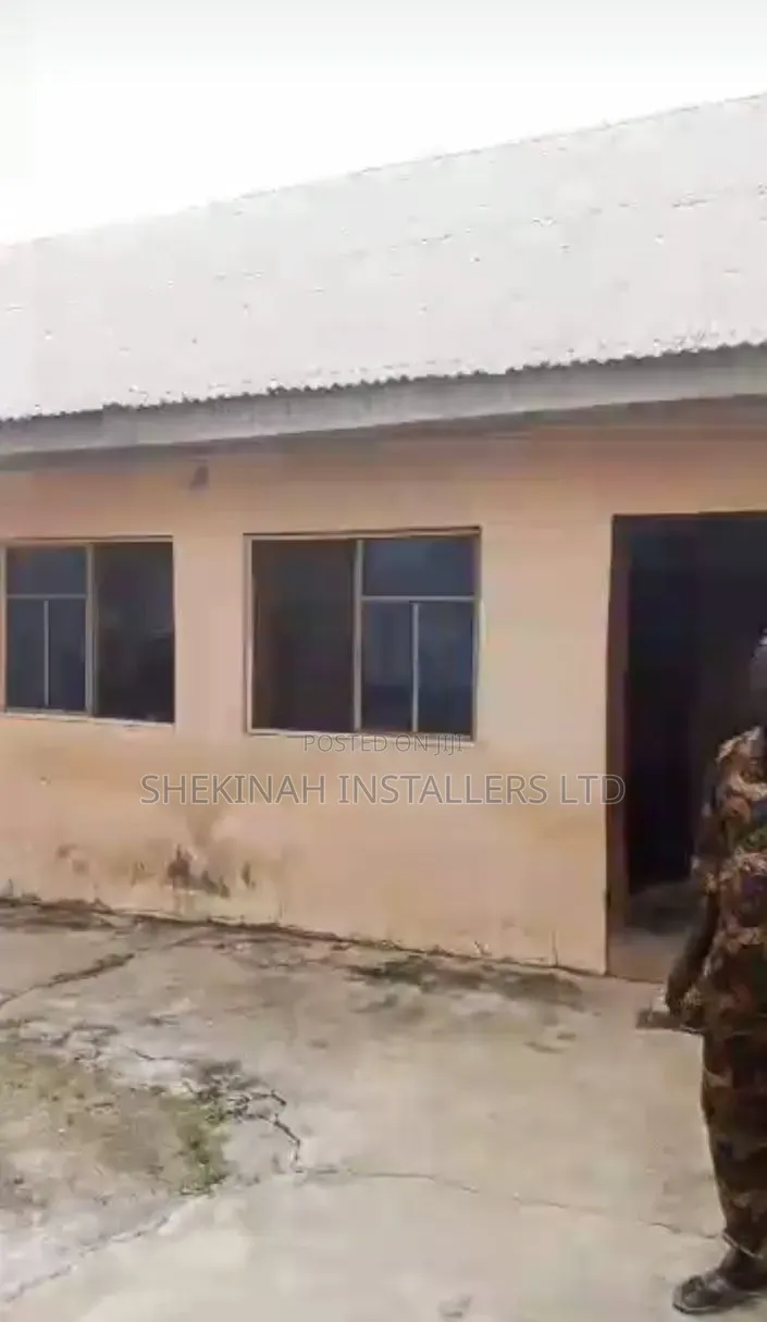 9bdrm Block of Flats in Iwo Road Academy, Ibadan for sale in Ibadan