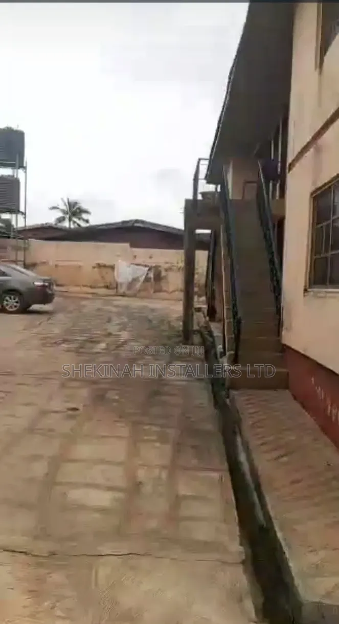 9bdrm Block of Flats in Iwo Road Academy, Ibadan for sale in Ibadan