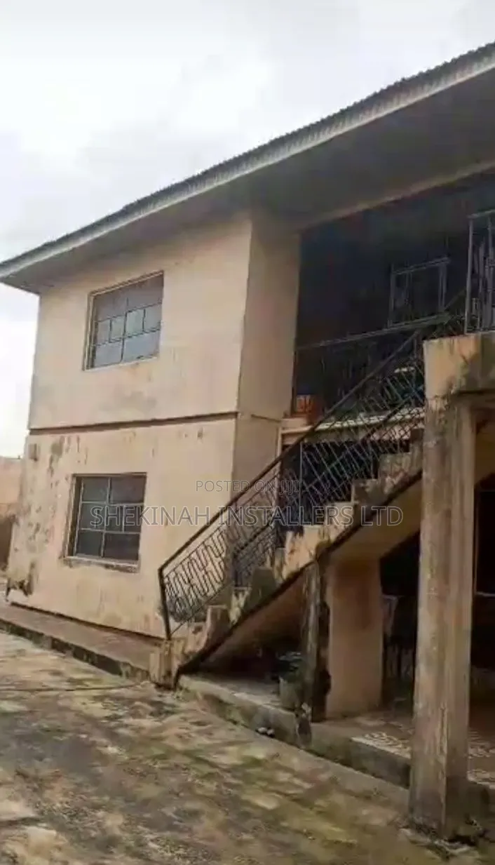 9bdrm Block of Flats in Iwo Road Academy, Ibadan for sale in Ibadan
