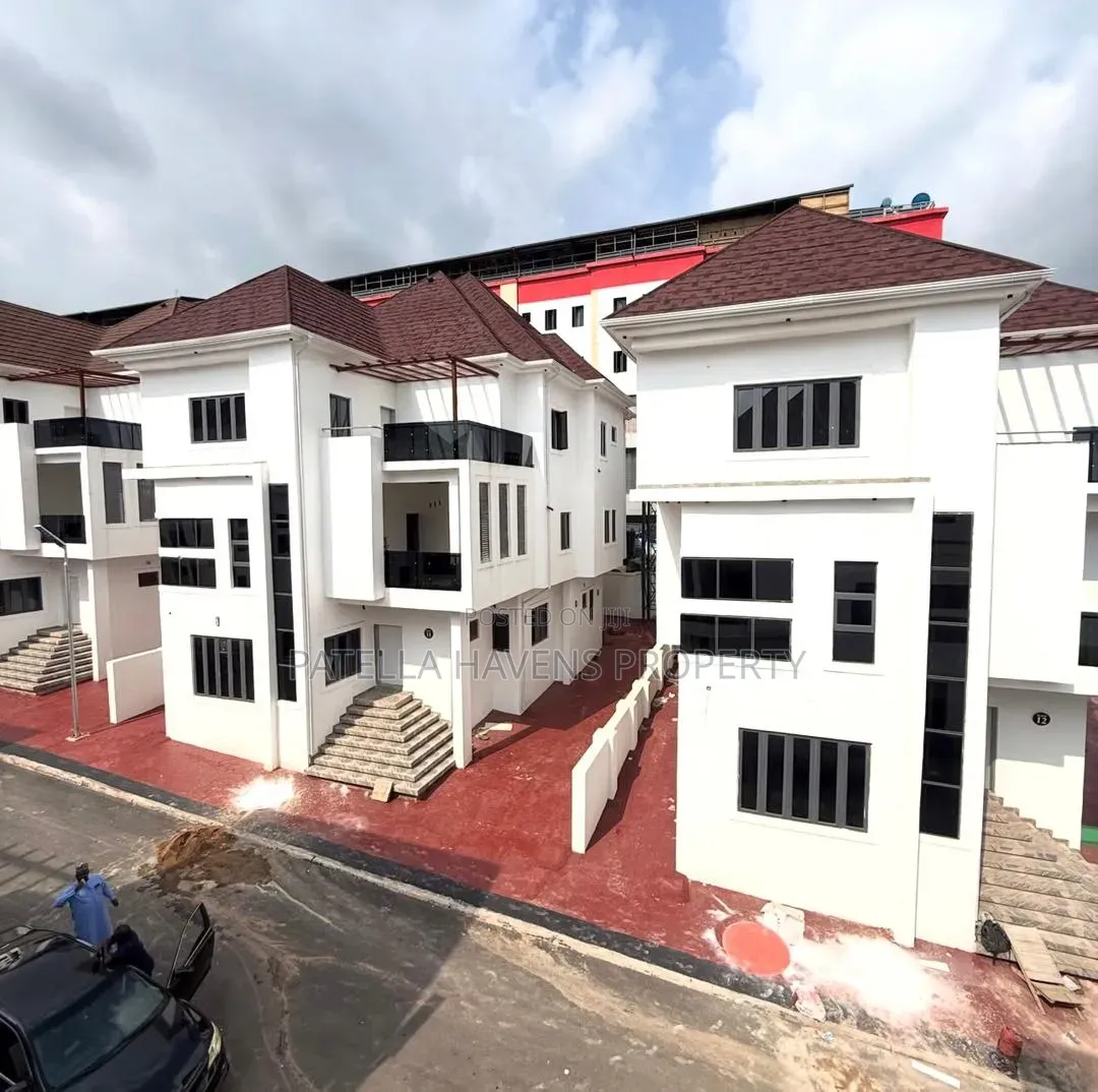 6bdrm Duplex in Guzape District for sale in Guzape District