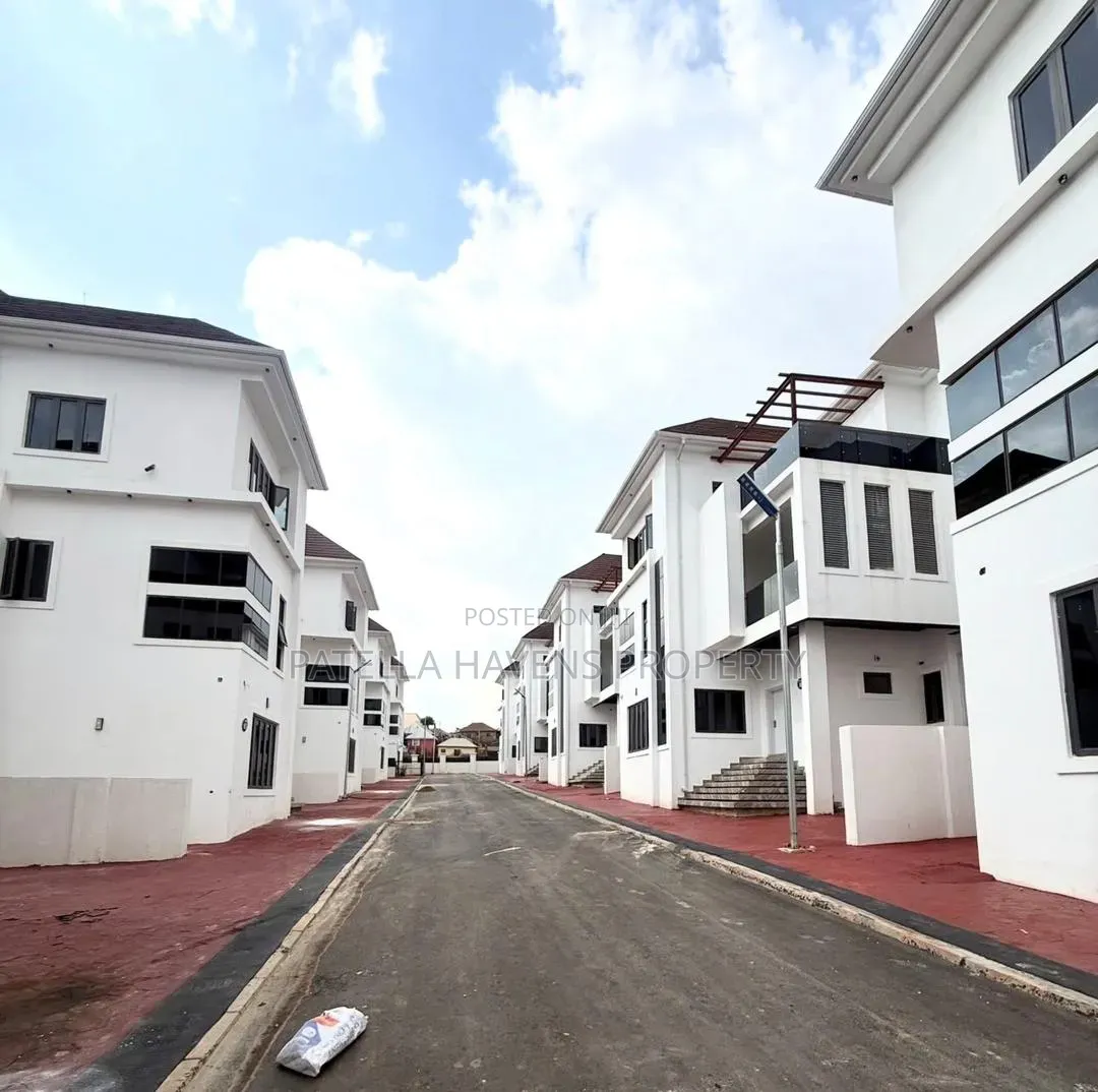 6bdrm Duplex in Guzape District for sale in Guzape District