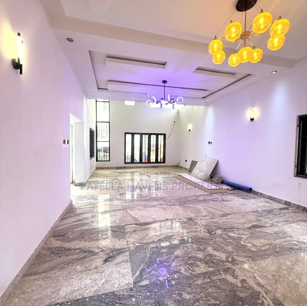 6bdrm Duplex in Guzape District for sale in Guzape District