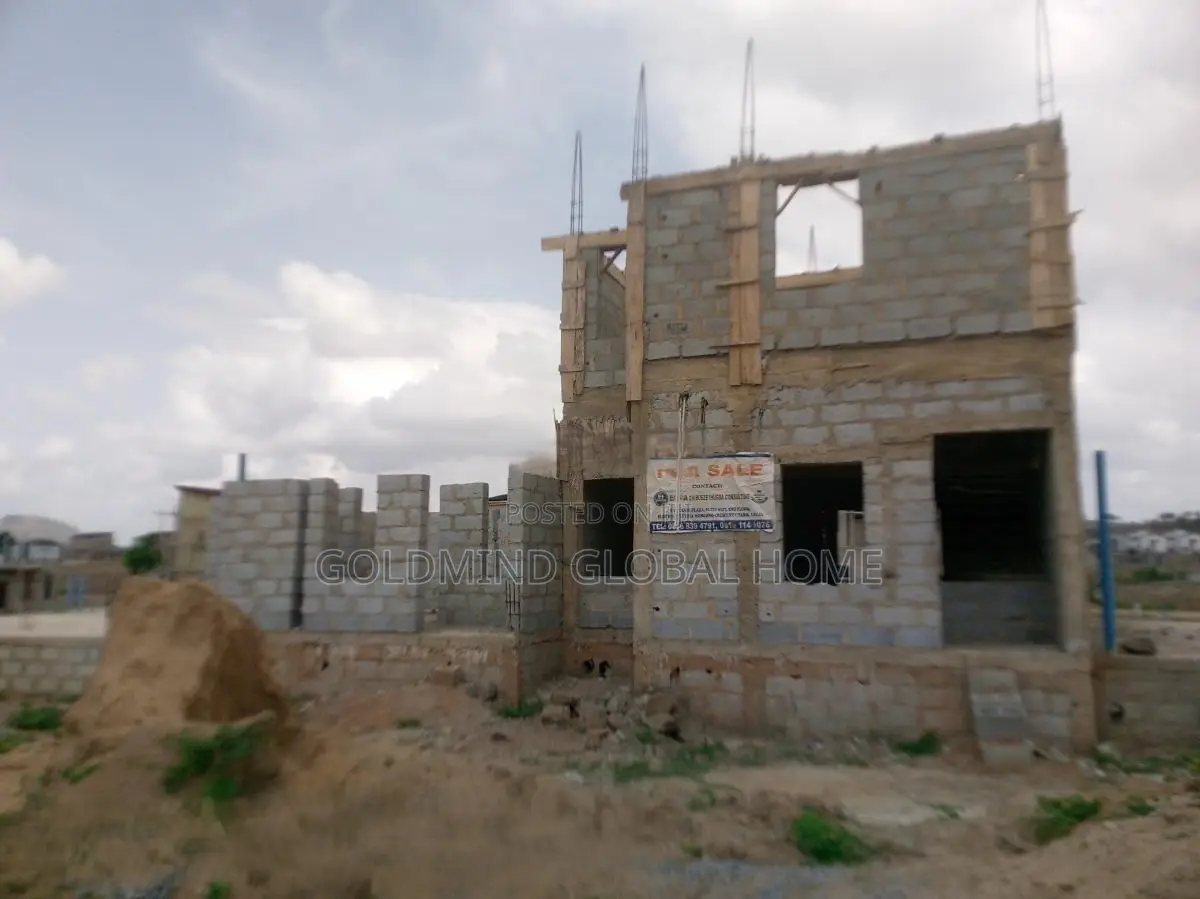3bdrm Duplex in Lugbe District for sale in Sabon Lugbe