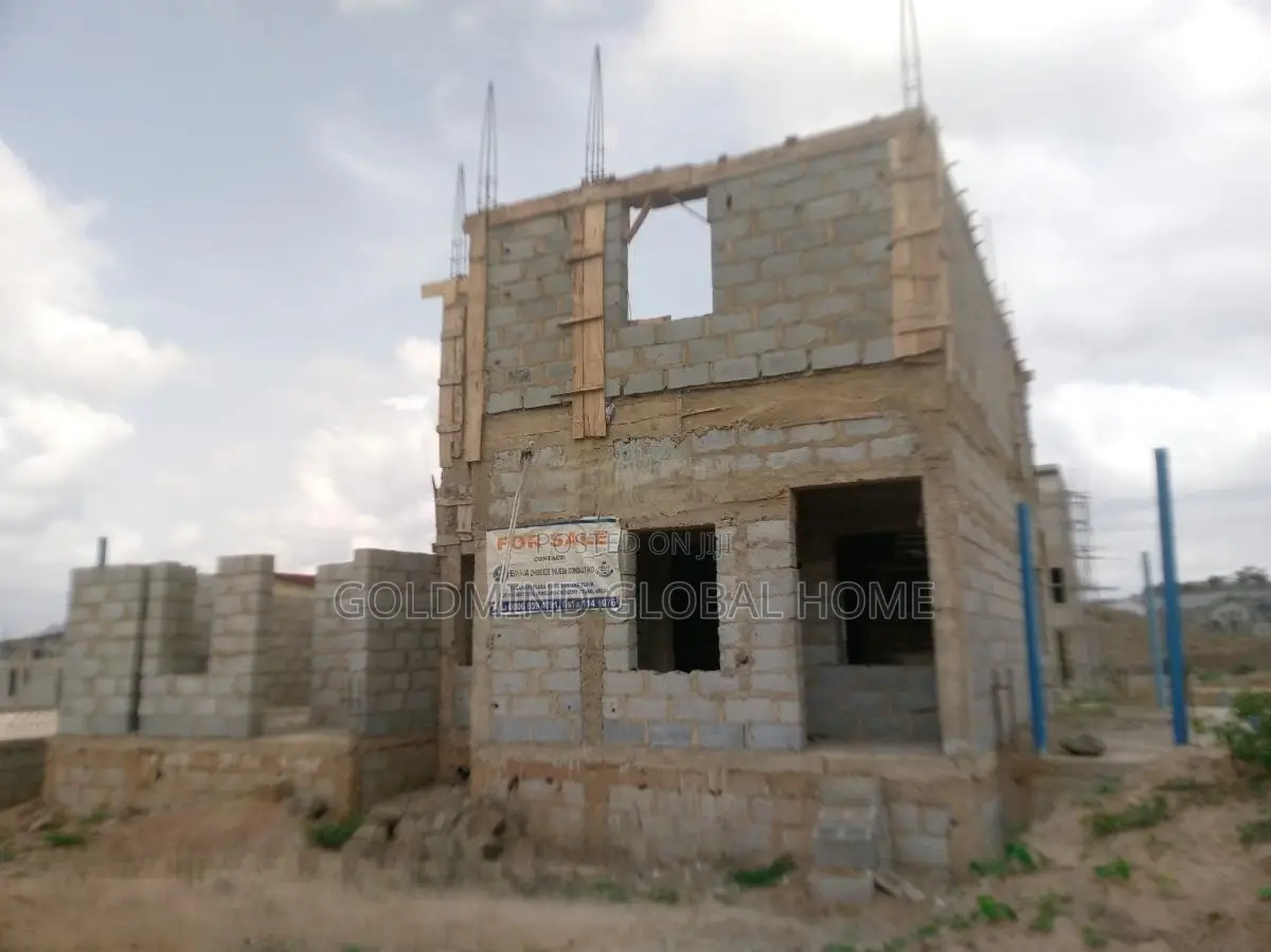 3bdrm Duplex in Lugbe District for sale in Sabon Lugbe