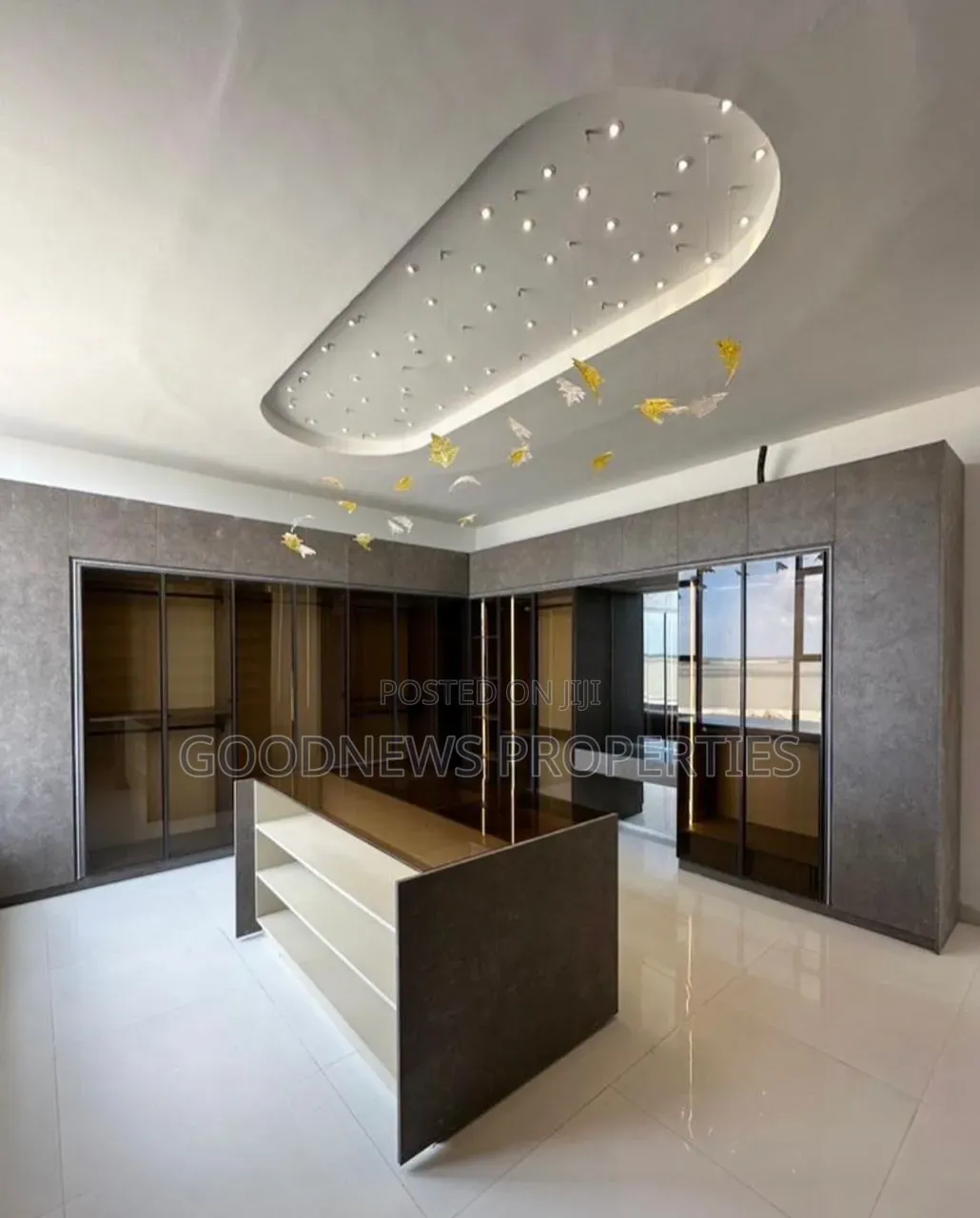 5bdrm Duplex in Osapa London Lekki for sale in Osapa london
