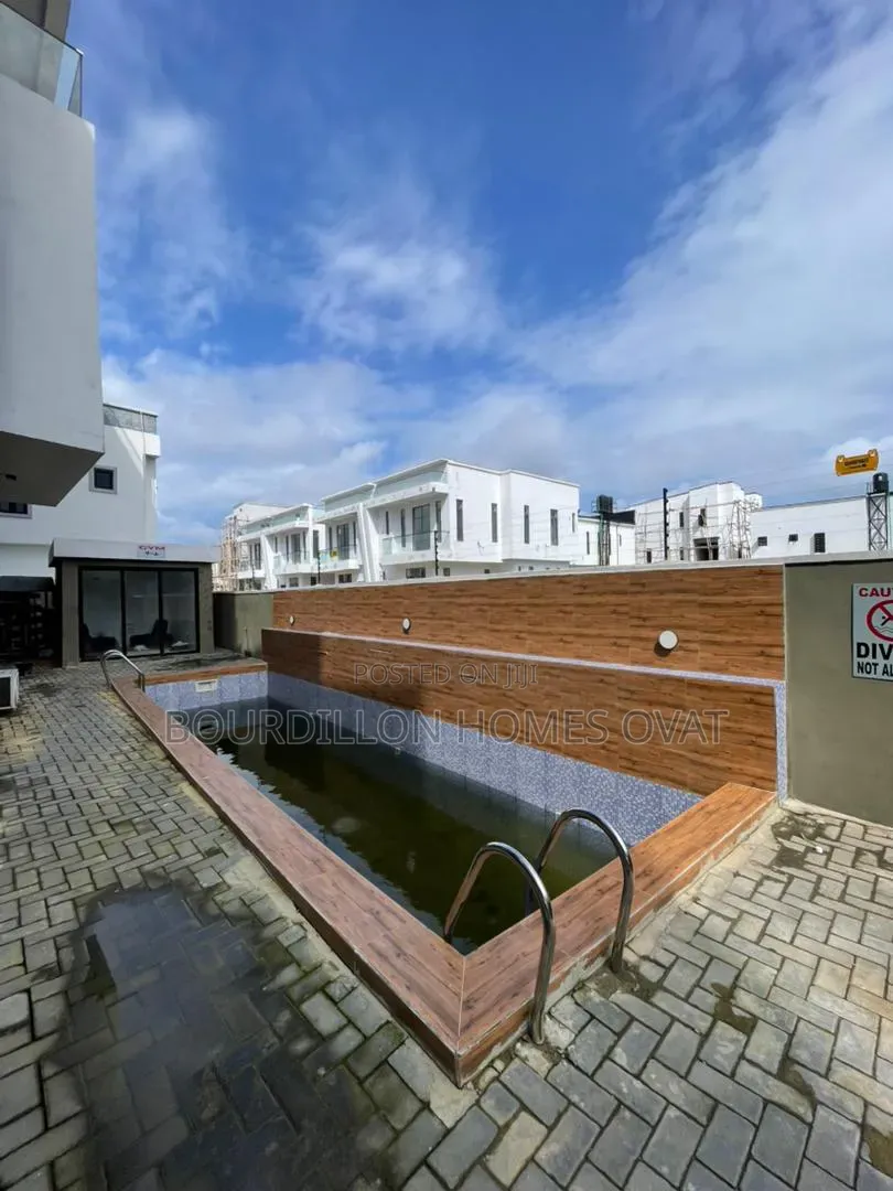 1bdrm Apartment in Ikota Lekki Lagos for sale in Ikota