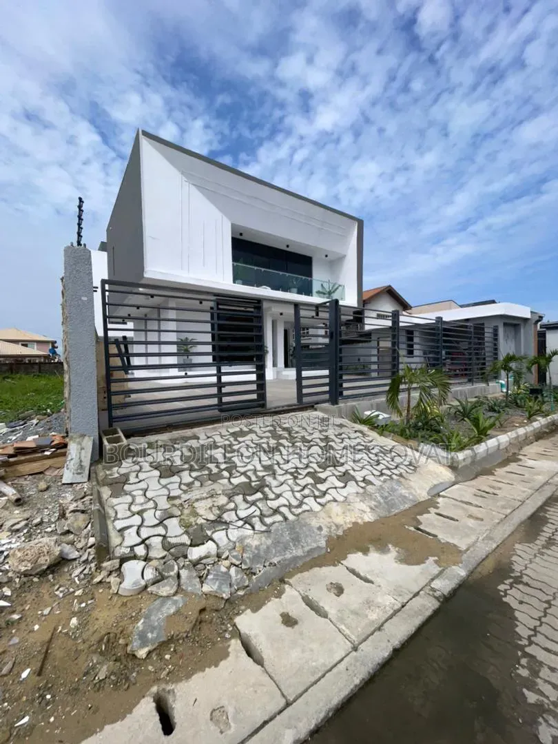 5bdrm Duplex in Vgc Lekki Lagos for sale in VGC / Ajah