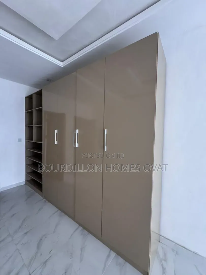 2bdrm Apartment in Ikate Lekki Lagos for rent in Ikate