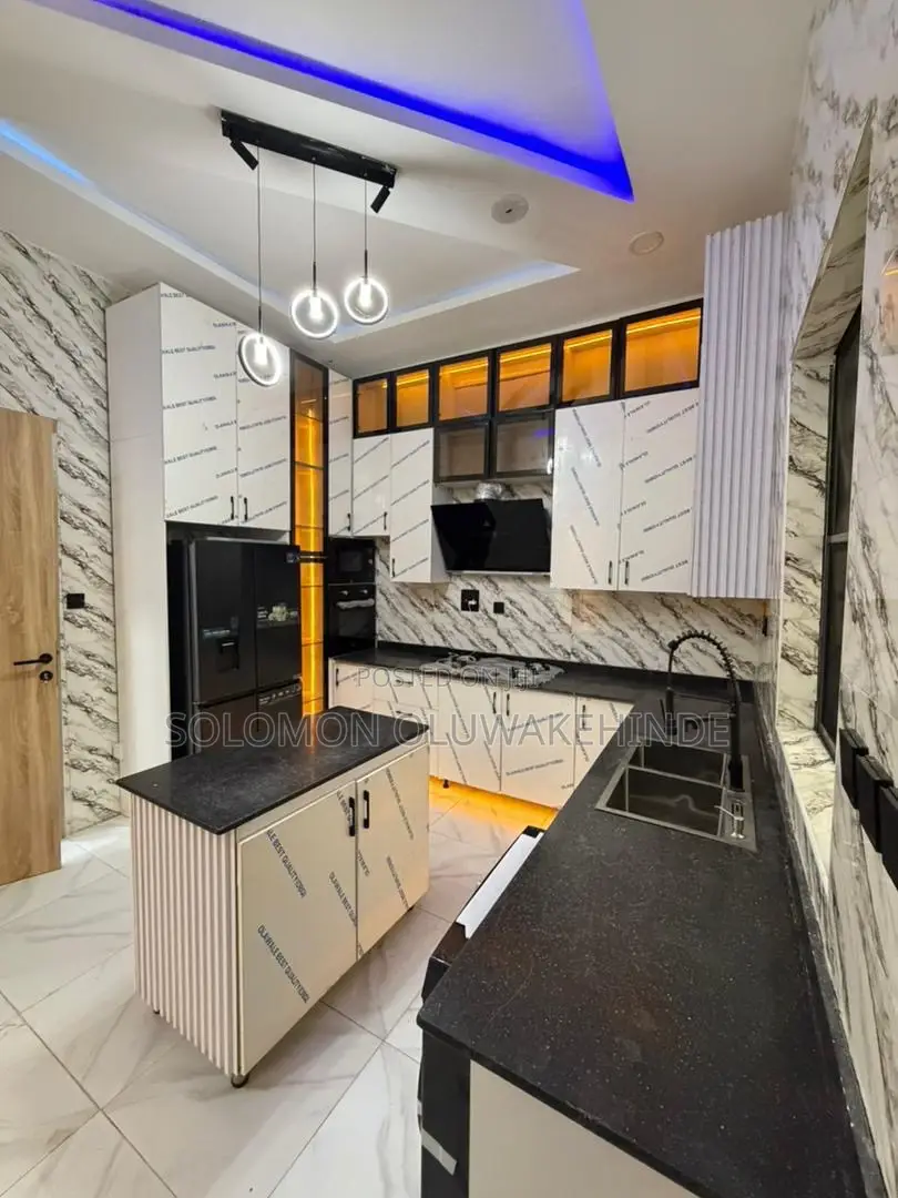 4bdrm Duplex in Orchid, Chevron for sale in Chevron