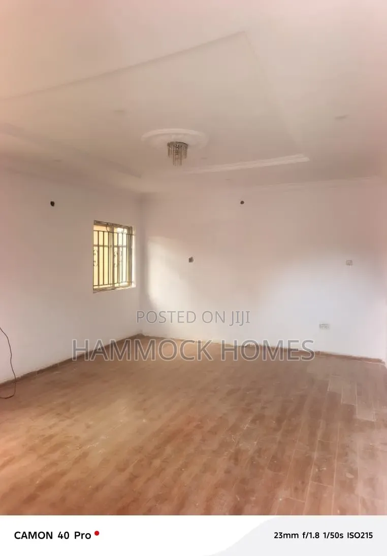3bdrm Block of Flats in Okebadan Estate., Akobo for rent in Akobo