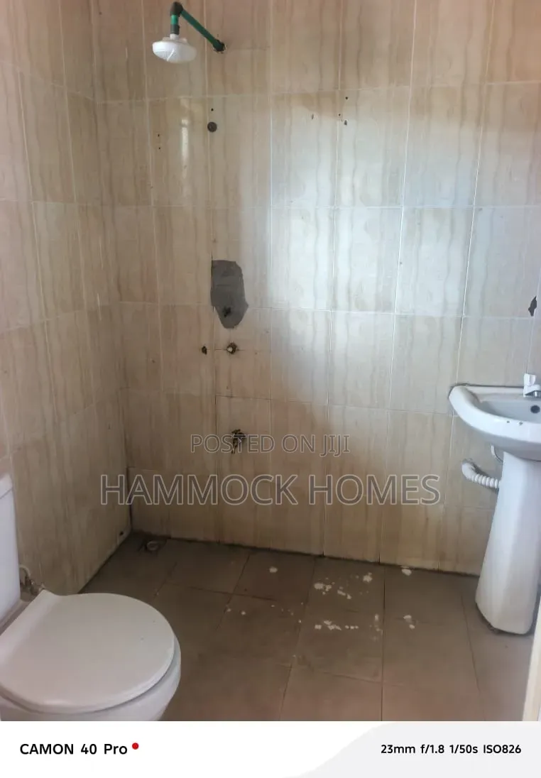 3bdrm Block of Flats in Okebadan Estate., Akobo for rent in Akobo
