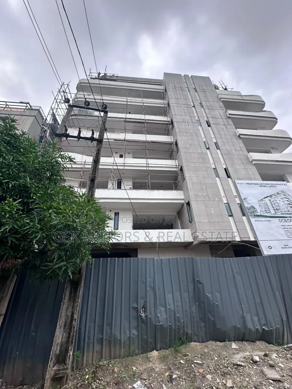 3bdrm Block of Flats in Idowu Taylor for sale in Idowu Taylor