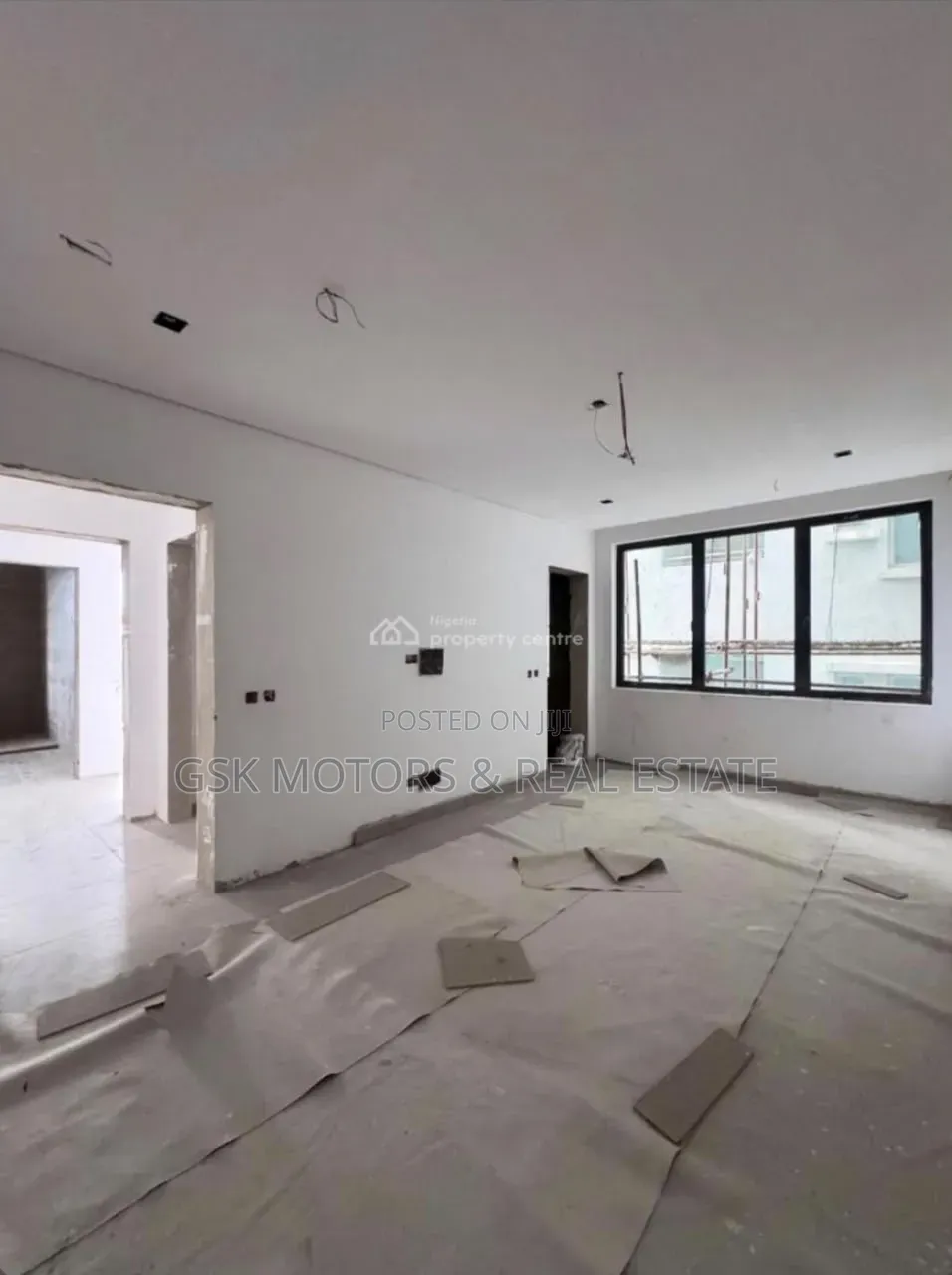 3bdrm Block of Flats in Idowu Taylor for sale in Idowu Taylor