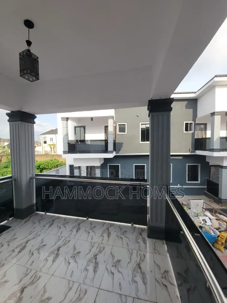 3bdrm Duplex in Kolapo Ishola Gra, Akobo for rent in Akobo