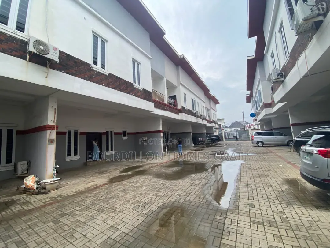 4bdrm Duplex in Orchid Lekki Lagos for rent in Lekki Expressway
