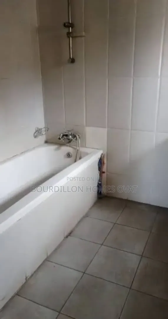 3bdrm Apartment in Lekki Phase 1 for rent in Lekki Phase 1