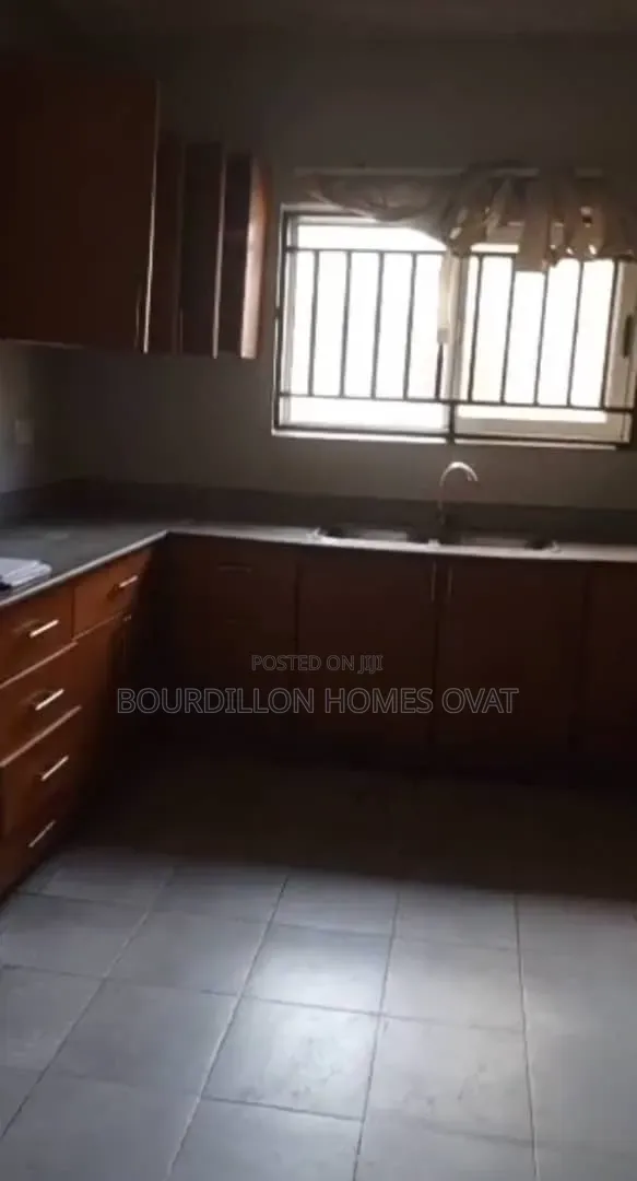 3bdrm Apartment in Lekki Phase 1 for rent in Lekki Phase 1