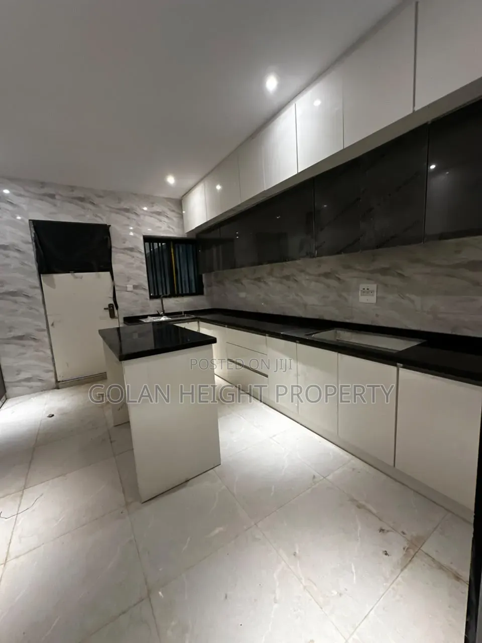 4bdrm Townhouse / Terrace in Diplomatic Zone City, Katampe Extension in Katampe Extension