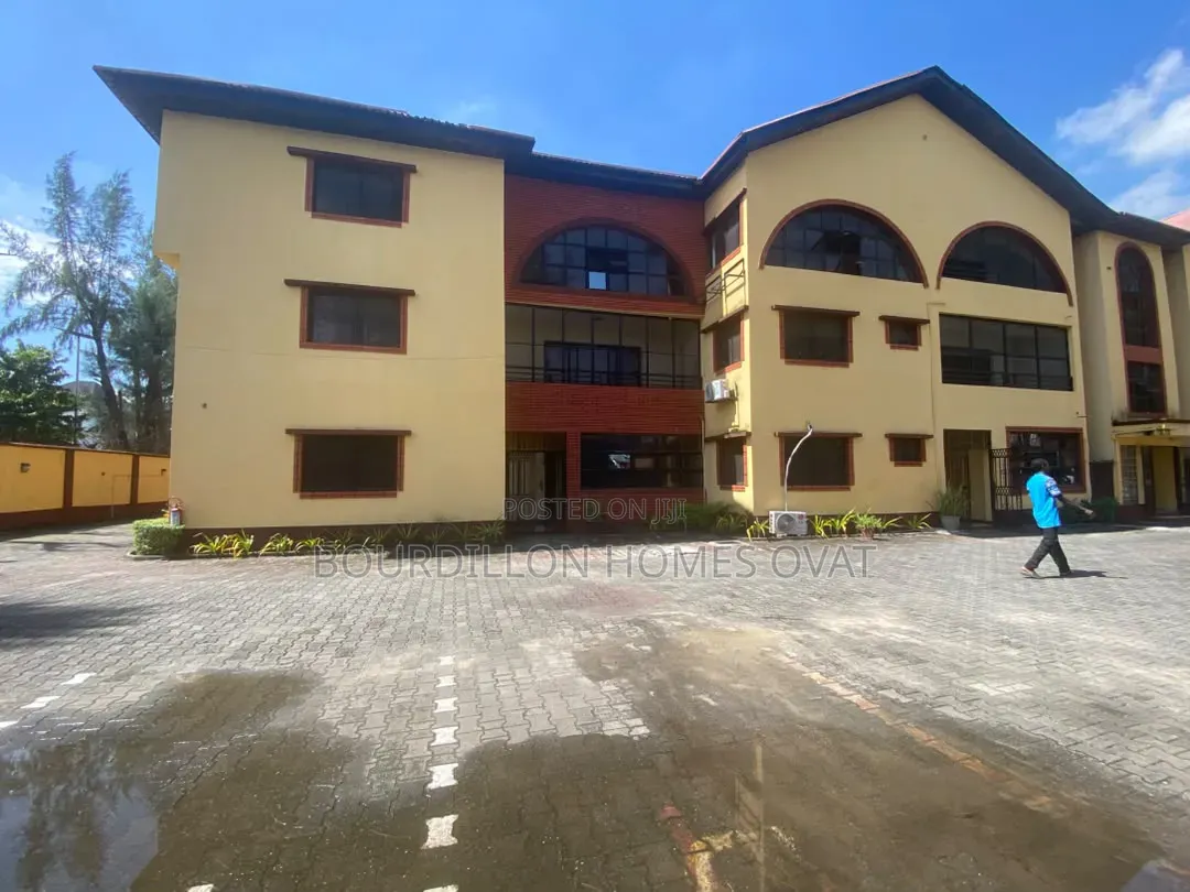 3bdrm Apartment in Lekki Phase 1 for rent in Lekki Phase 1