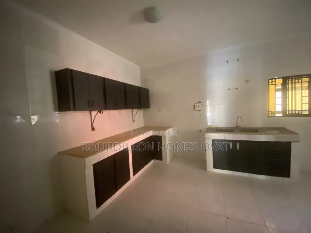 3bdrm Apartment in Lekki Phase 1 for rent in Lekki Phase 1