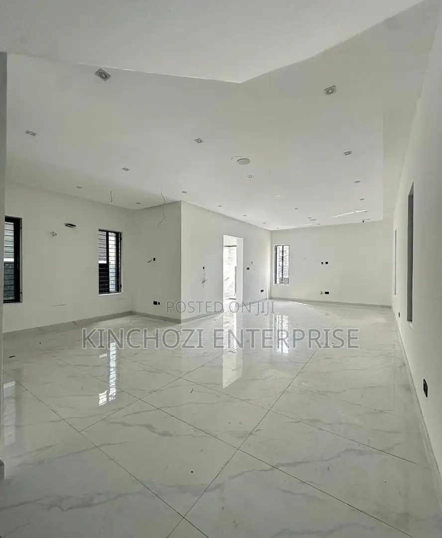 3bdrm Duplex in Apo Abuja, Zone B for rent in Zone B