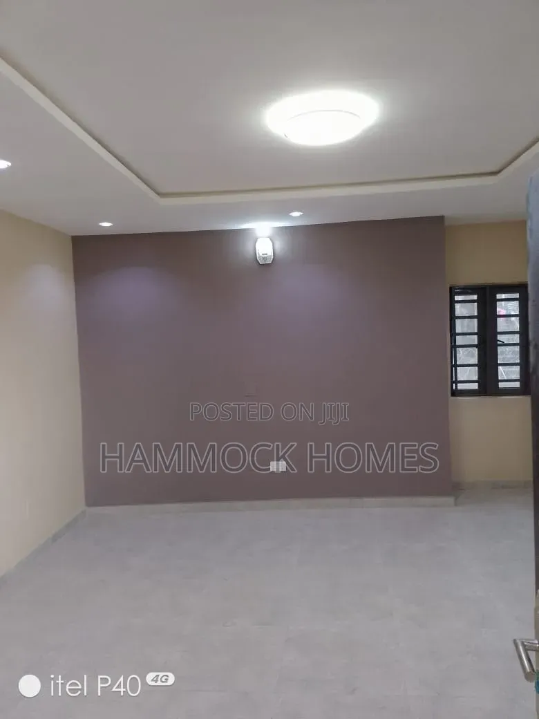 3bdrm Block of Flats in Dejo Oyelese Estate, Old Bodija for rent in Old Bodija