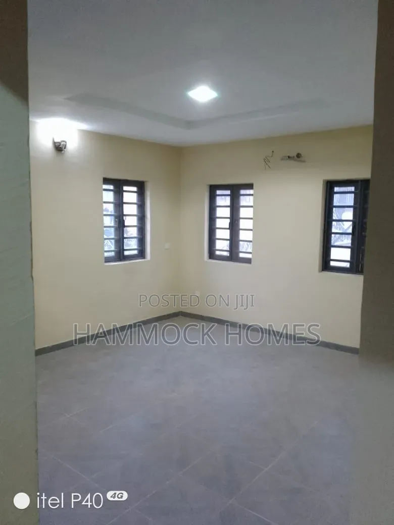 3bdrm Block of Flats in Dejo Oyelese Estate, Old Bodija for rent in Old Bodija