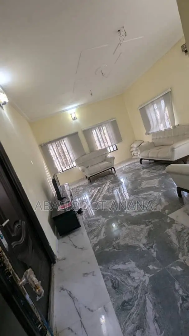 4bdrm Duplex in Shelter Afrique, Uyo for rent in Uyo