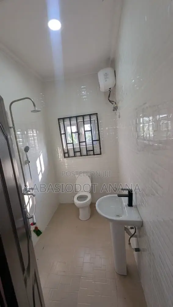 4bdrm Duplex in Shelter Afrique, Uyo for rent in Uyo