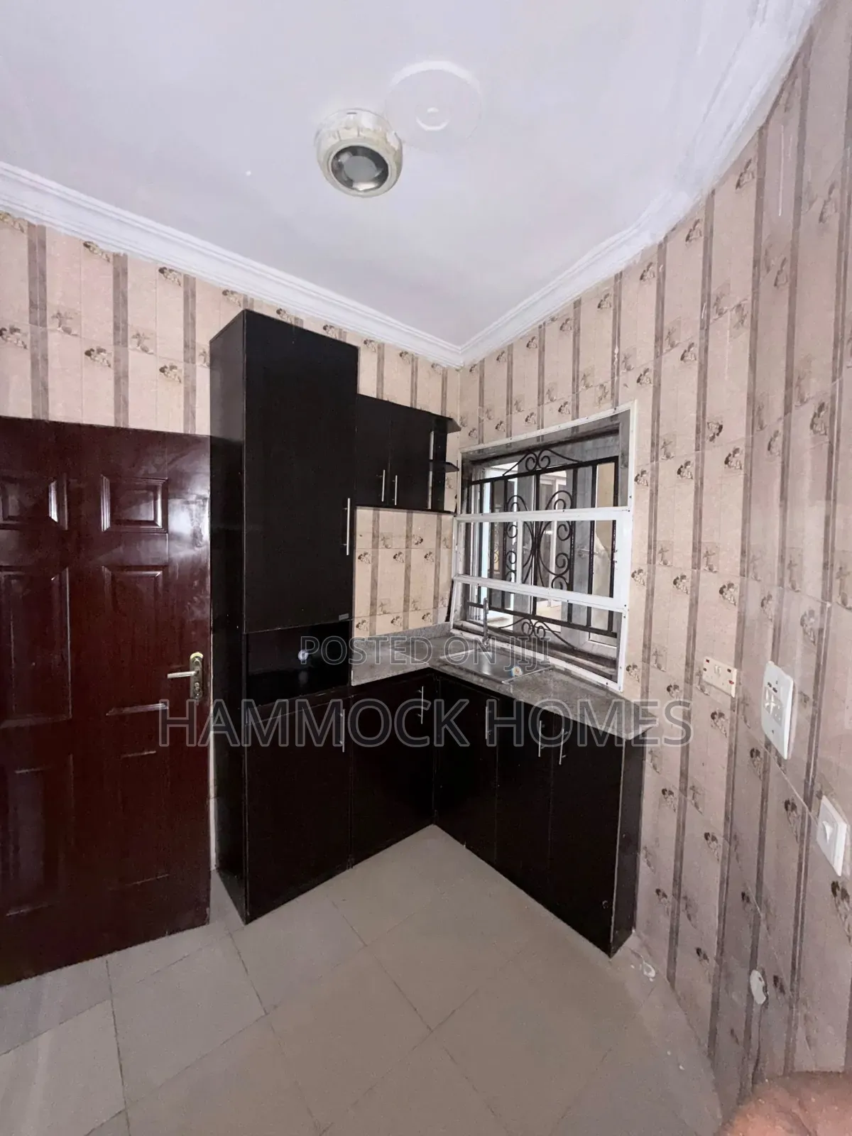 3bdrm Block of Flats in Ikolaba Gra, Bodija for rent in Bodija