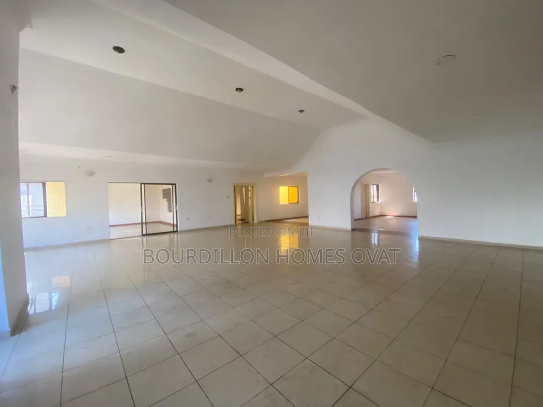 2bdrm Apartment in Lekki Phase 1 for rent in Lekki Phase 1